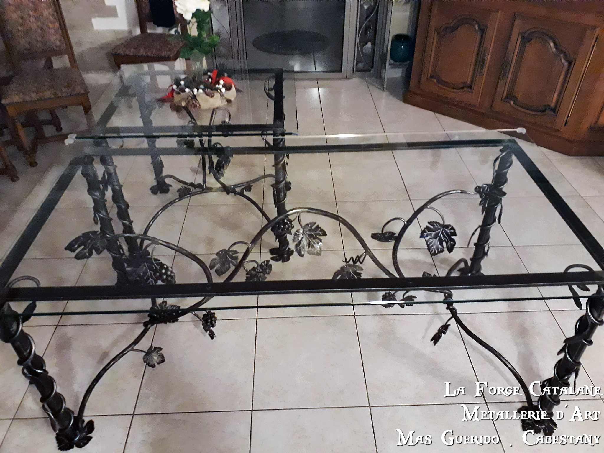 Table inspiration vigne travail chaud forge (4) forge catalane.jpg